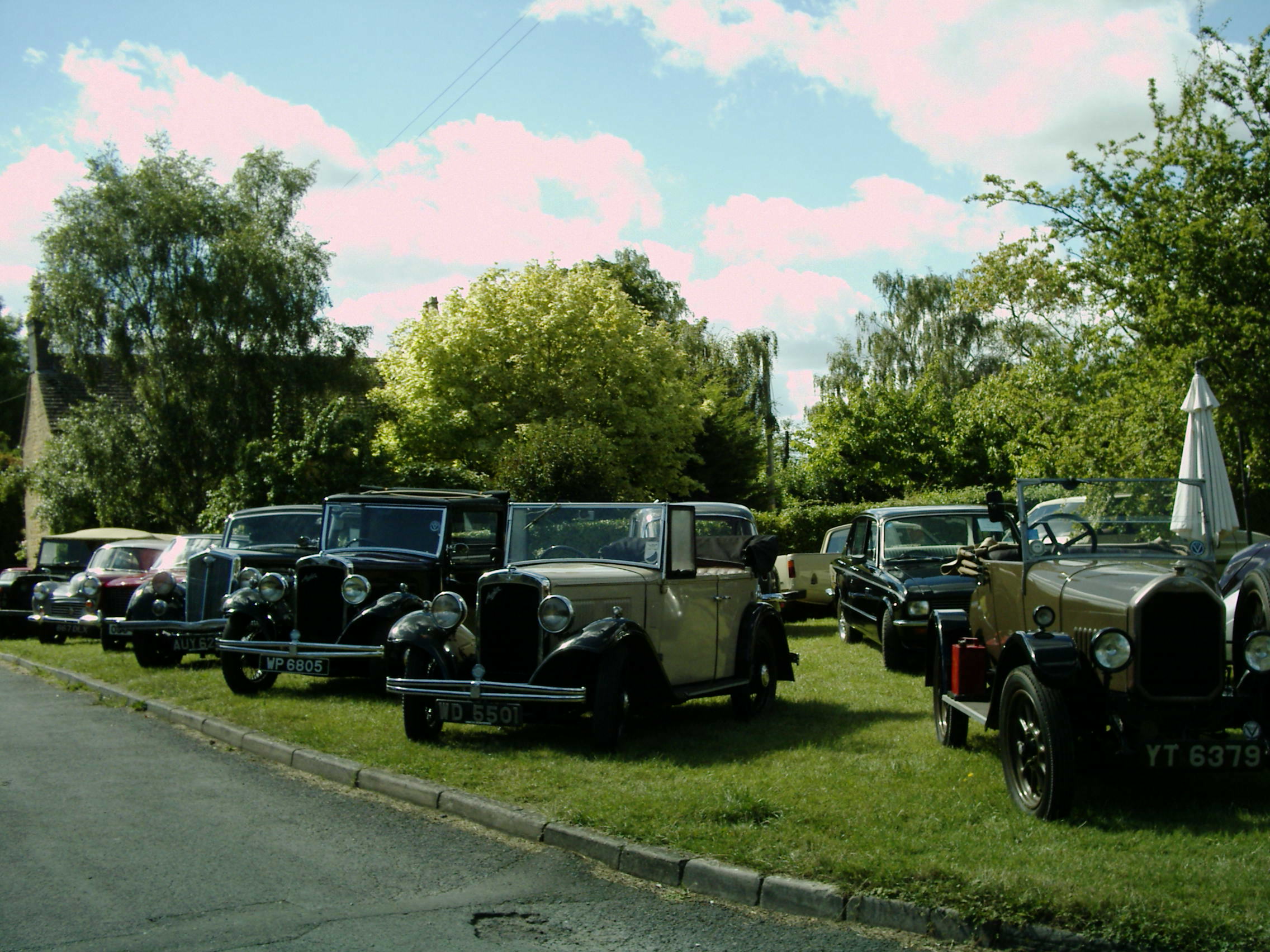 Classic cars at Willersey Show