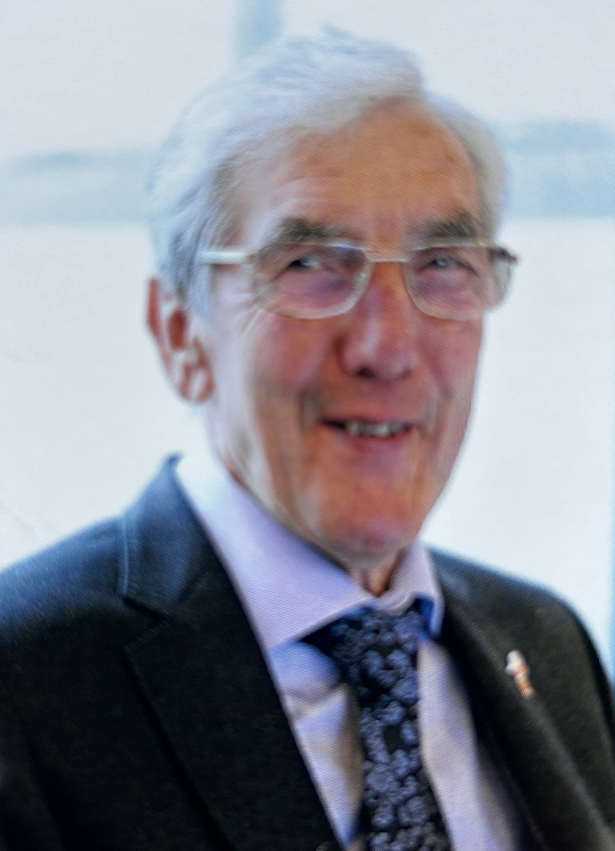 Mr Bill Halling