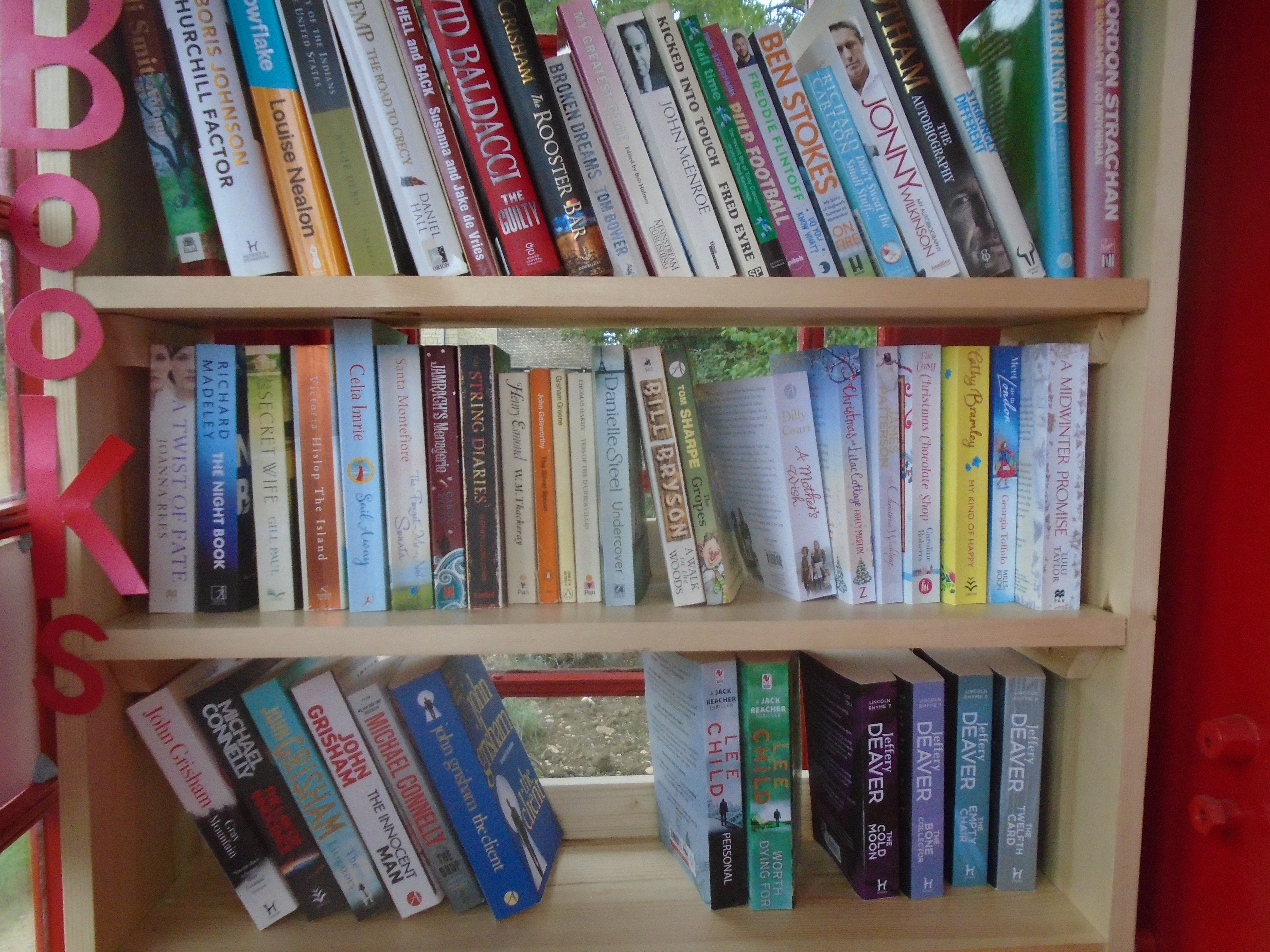 Book shelf in Telephone box