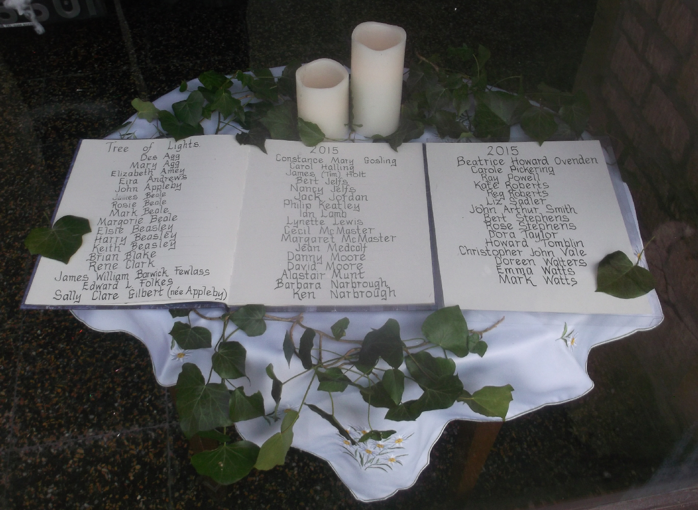 Tree of light remembrance book
